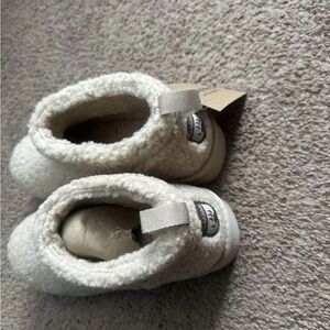 Bearpaw Women's Snuggle Daphne Deco Platform Sherpa Ankle Boots in Oat Size 8